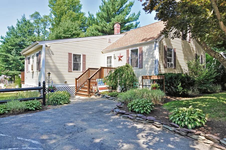 32 Johnson St, North Attleboro, MA 02760