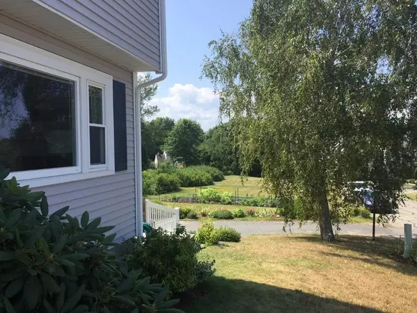 Plymouth, MA 02360,63B Stafford St. #B