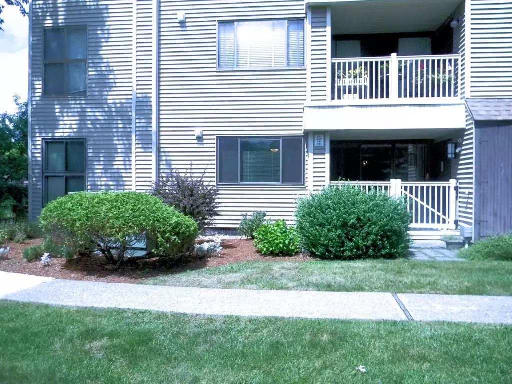 Chelmsford, MA 01824,255 North Road #233