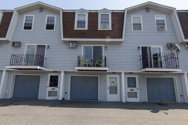 1271 Pawtucket Blvd #4, Lowell, MA 01854