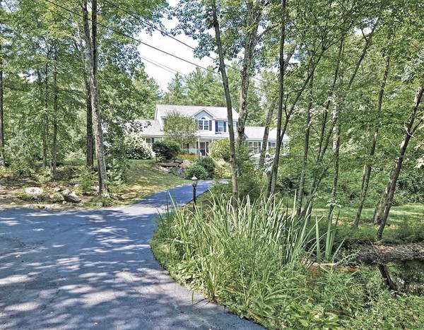 79 Whitins Road, Sutton, MA 01590