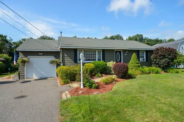 26 Sterling St, Lancaster, MA 01523