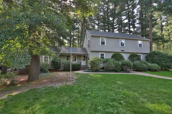 Lynnfield, MA 01940,43 West Huckleberry