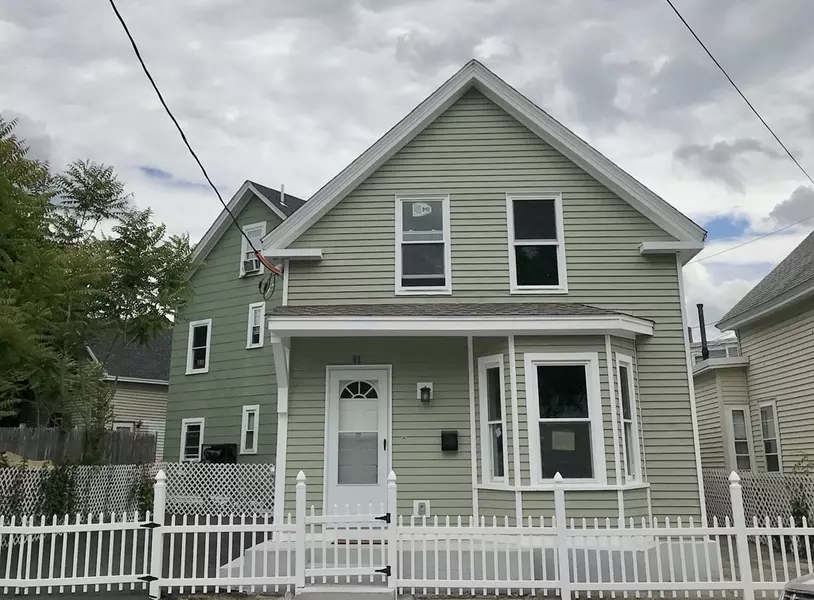 51 Coburn St, Lowell, MA 01850