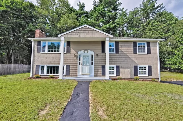 31 Mohawk Path, Bellingham, MA 02019