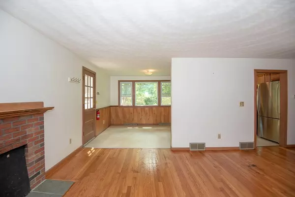 Southborough, MA 01745,27 Walnut Drive