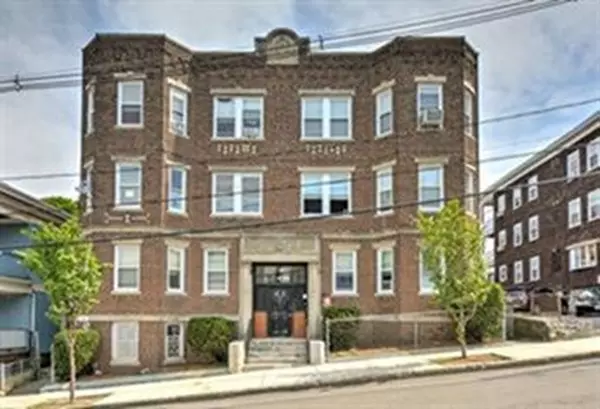 70 Bellingham St, Chelsea, MA 02150