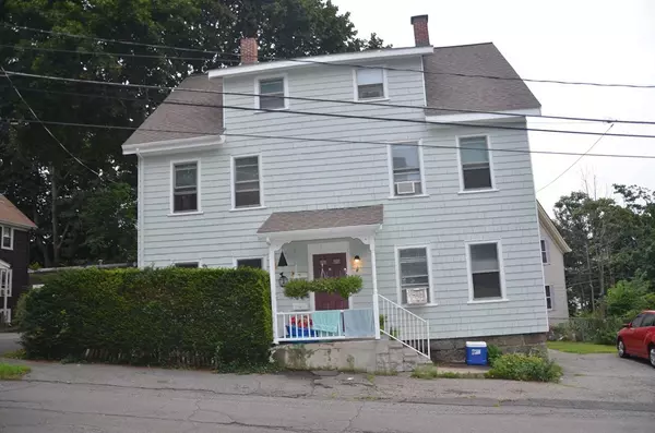 4 Pleasant St, Wakefield, MA 01880