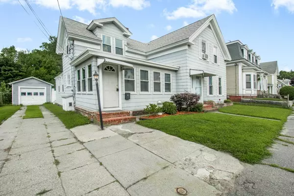 14 Grove St, Ayer, MA 01432