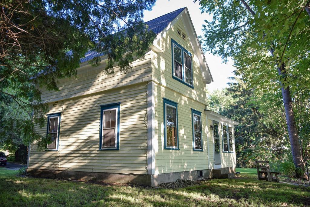 Groton, MA 01450,19 Pepperell Rd