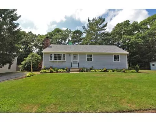 15 Janall Dr, Dennis, MA 02638