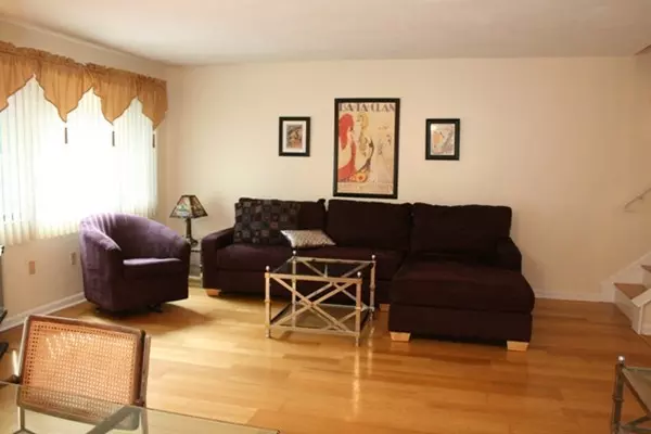 Peabody, MA 01960,5 Country Club Rd #5