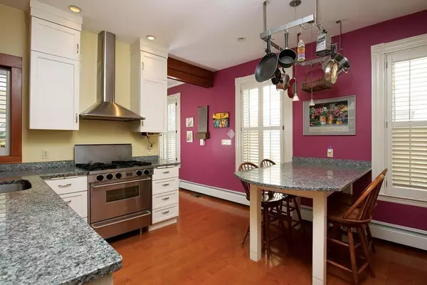 Brookline, MA 02445,195 Davis Ave #1