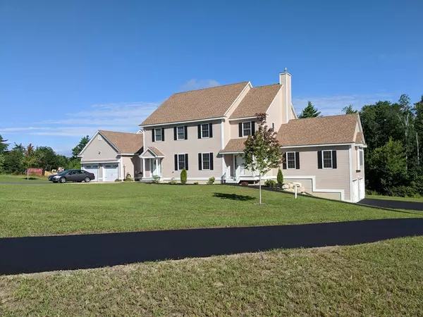 38 Granite Ln., Chester, NH 03036