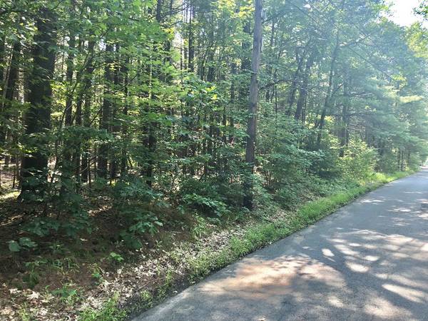 Lot 4 Lithia Springs Rd., South Hadley, MA 01075