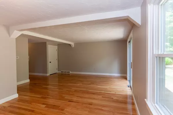 Easton, MA 02375,165 Norton Avenue #6