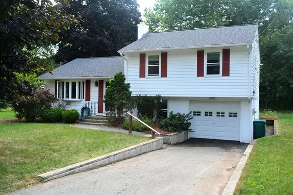 46 Boardman Ln, Attleboro, MA 02703