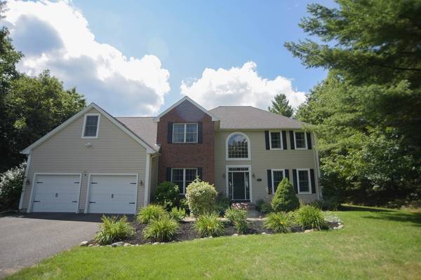 61 Old Sawmill Rd, Belchertown, MA 01007