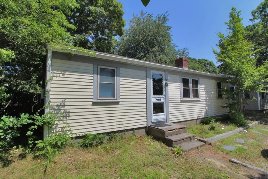 24 Wedgemere Rd, Yarmouth, MA 02673