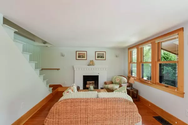 Falmouth, MA 02540,261 Sippewissett Rd