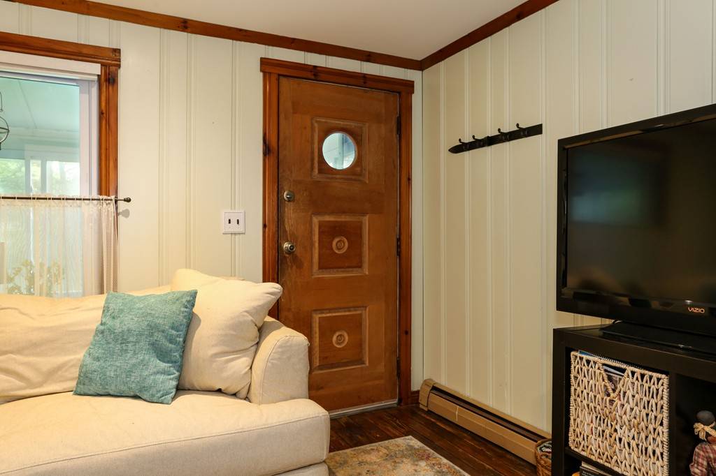Mashpee, MA 02649,127 Ninigret Ave