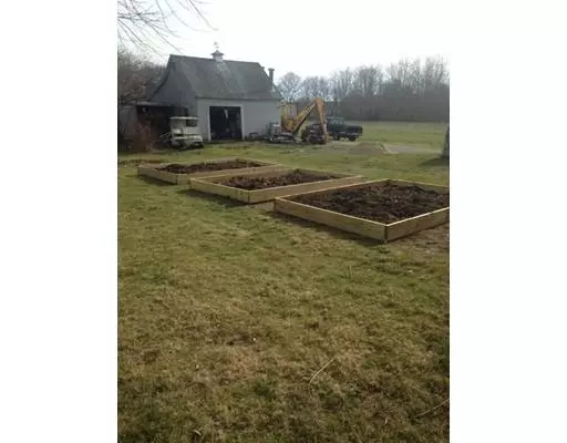 Warren, RI 02885,585 Child St