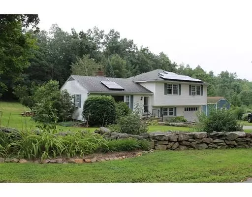 North Brookfield, MA 01535,11 Ayers St