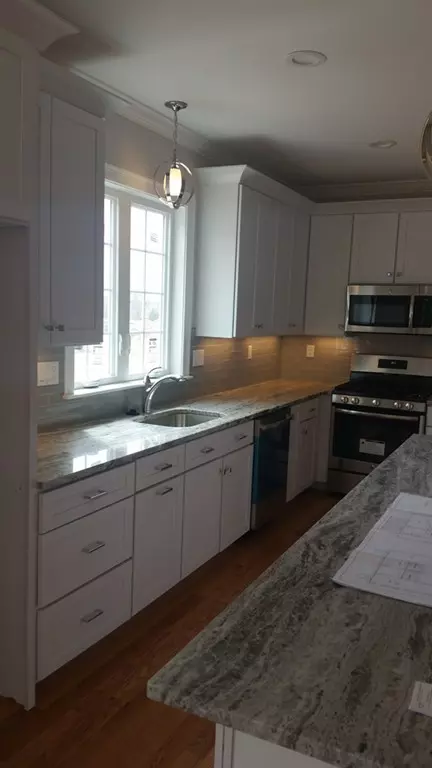 Woburn, MA 01801,31 Dragon Court #25