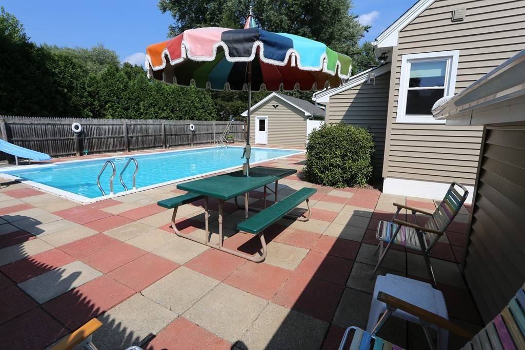 South Hadley, MA 01075,31 Park Avenue