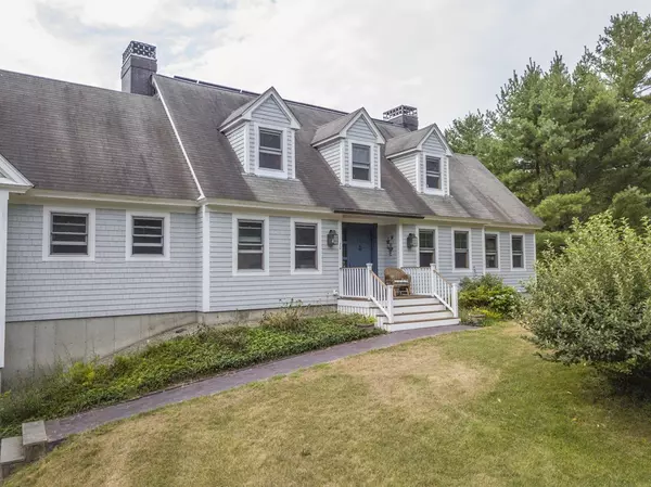 20 Slab Bridge Rd, Freetown, MA 02702