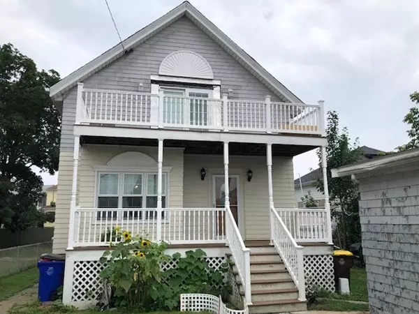 355 Peckham St, Fall River, MA 02724