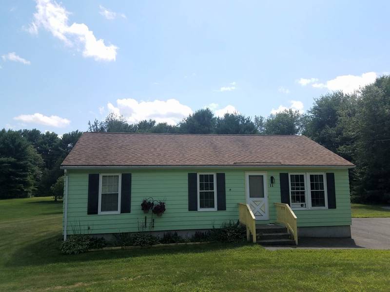 11 Old Thompson St, Palmer, MA 01069