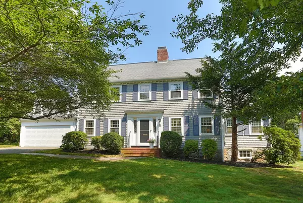 37 Hills View Rd, Milton, MA 02186