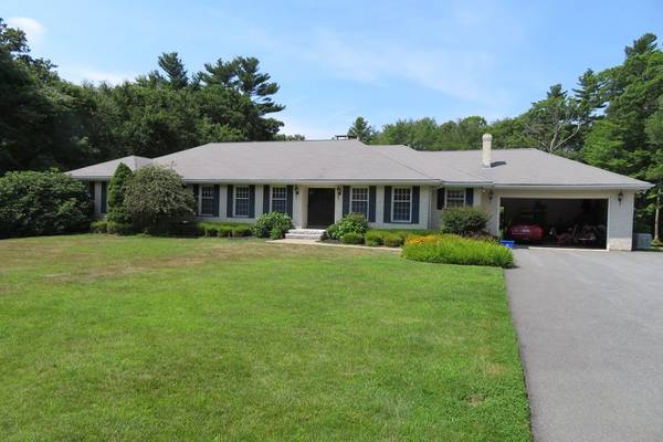 143 High Hill Rd, Dartmouth, MA 02747