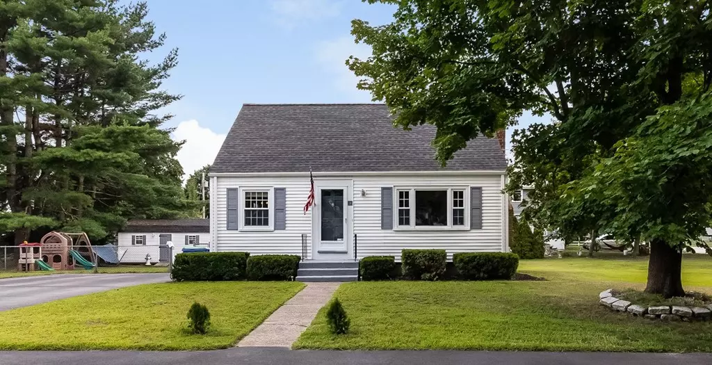 31 Durbeck Rd, Rockland, MA 02370