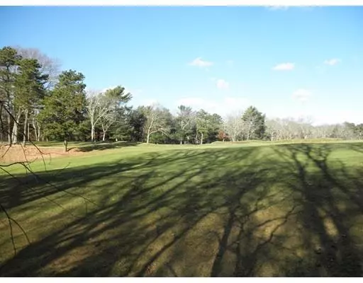 Bourne, MA 02559,8 Fairway Cir