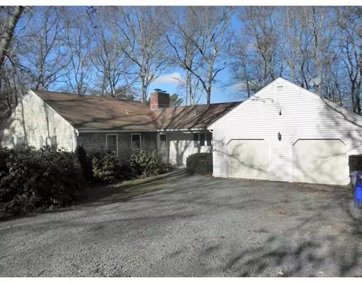 Bourne, MA 02559,8 Fairway Cir