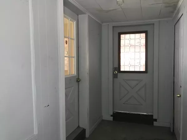 Palmer, MA 01080,61 Springfield St