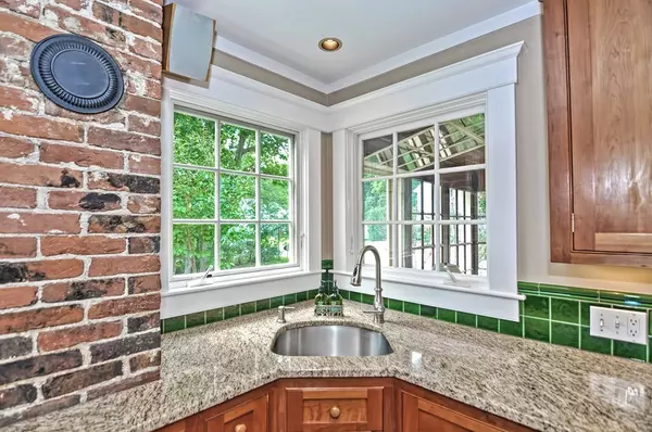 Medway, MA 02053,42 Lincoln Street