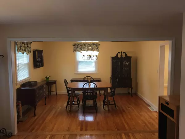 Holden, MA 01520,9 Fairchild Drive