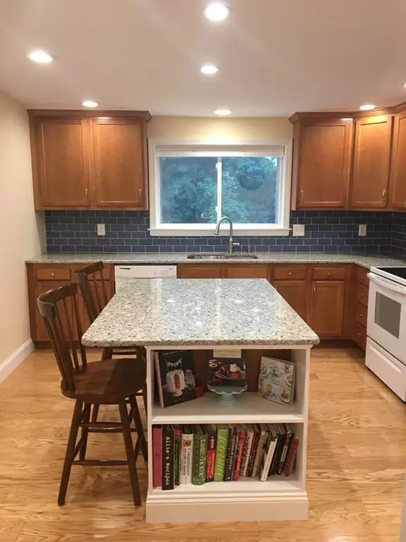 Holden, MA 01520,9 Fairchild Drive