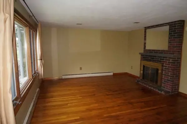 Milford, MA 01757,12 Muriel Lane