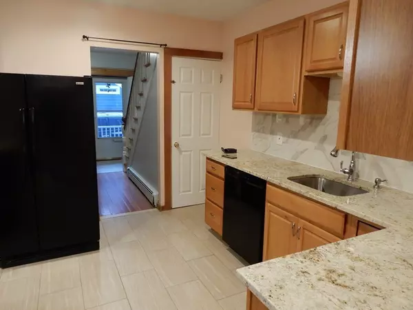 Arlington, MA 02474,26-28 Park St #3