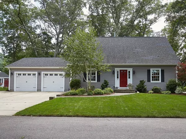 38 Tullson Ave, Seekonk, MA 02771