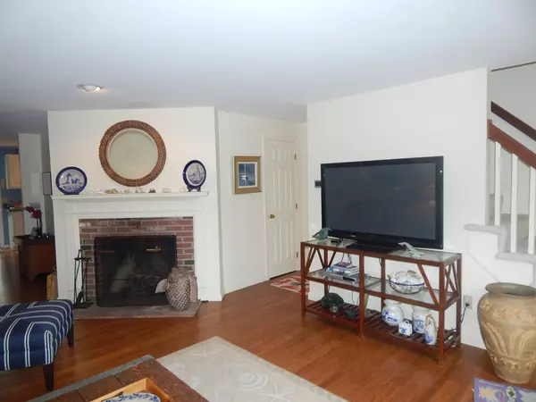 Orleans, MA 02653,33 West Road #3C