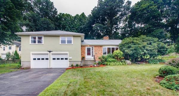 34 Rando Lane, Waltham, MA 02451