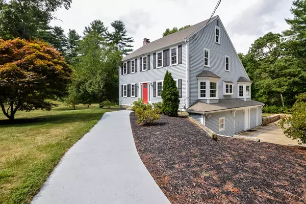 125 College Pond Rd, Plymouth, MA 02360