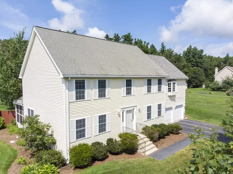 102 Russells Way, Westford, MA 01886