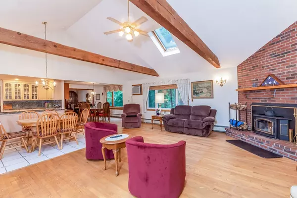 Dedham, MA 02026,5 Smith Circle