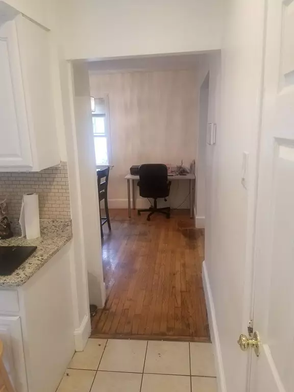 Lynn, MA 01902,27 Collins St